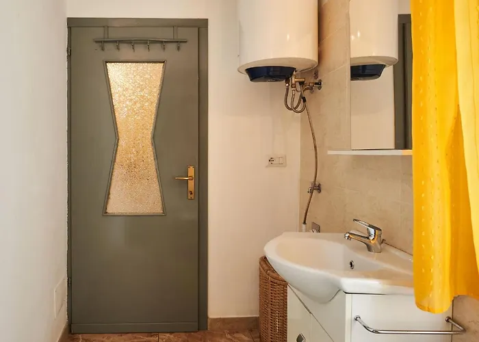 Apartament Casa Del Pergulin - Lmz325 By Interhome *